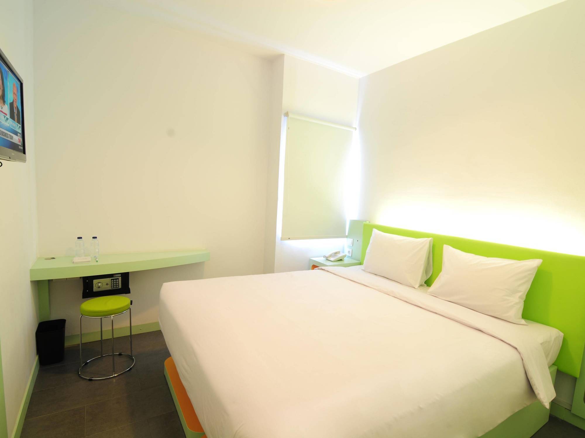 Swift Inn Aeropolis Airport Tangerang Exteriör bild