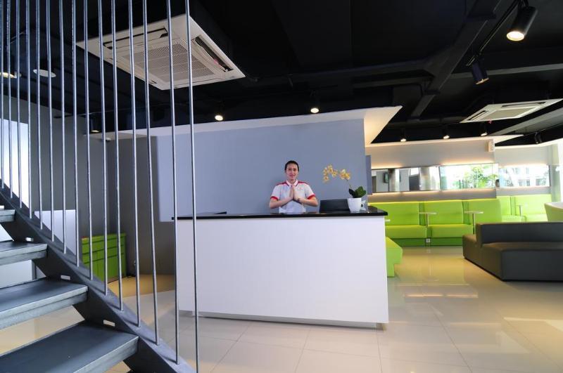 Swift Inn Aeropolis Airport Tangerang Exteriör bild