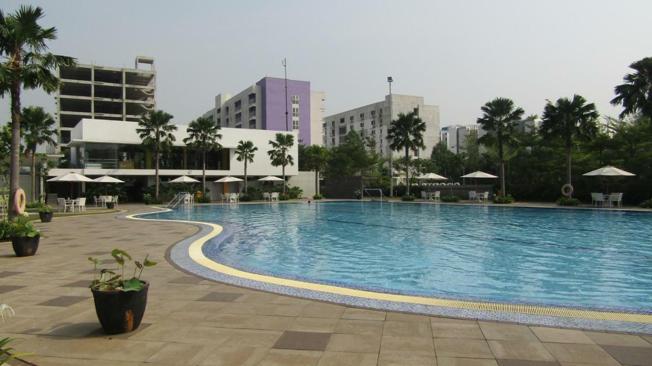 Swift Inn Aeropolis Airport Tangerang Exteriör bild